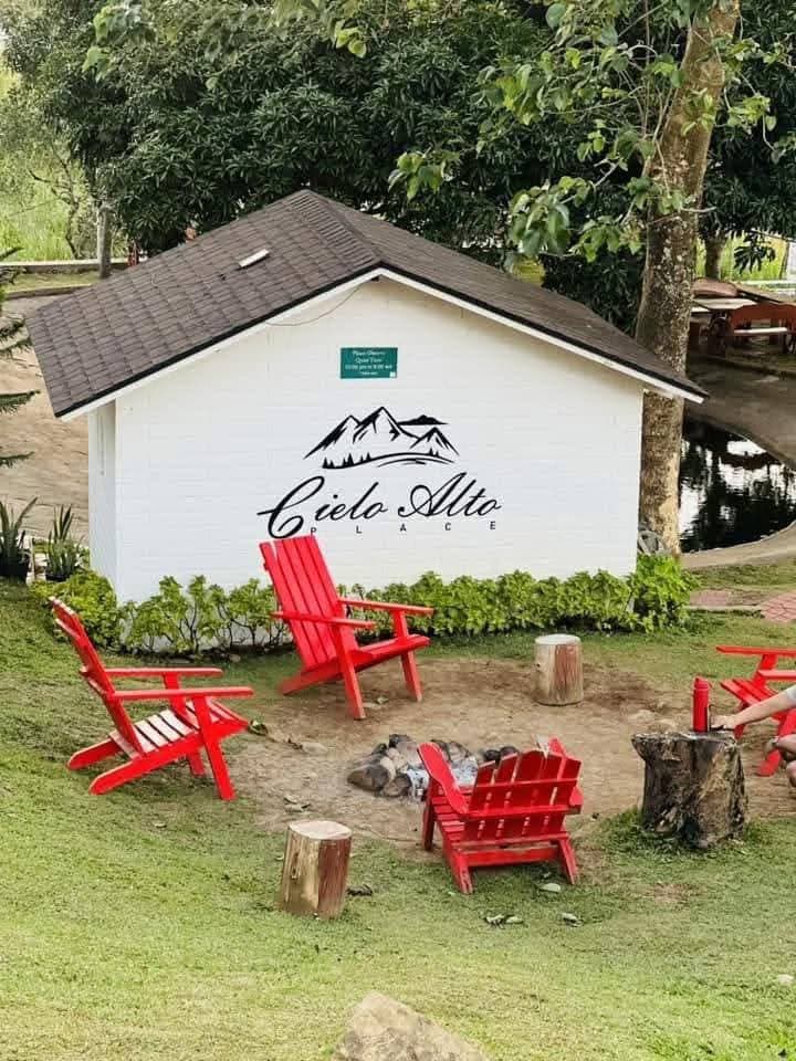 Cielo Alto Place mountain grounds and highland retreat