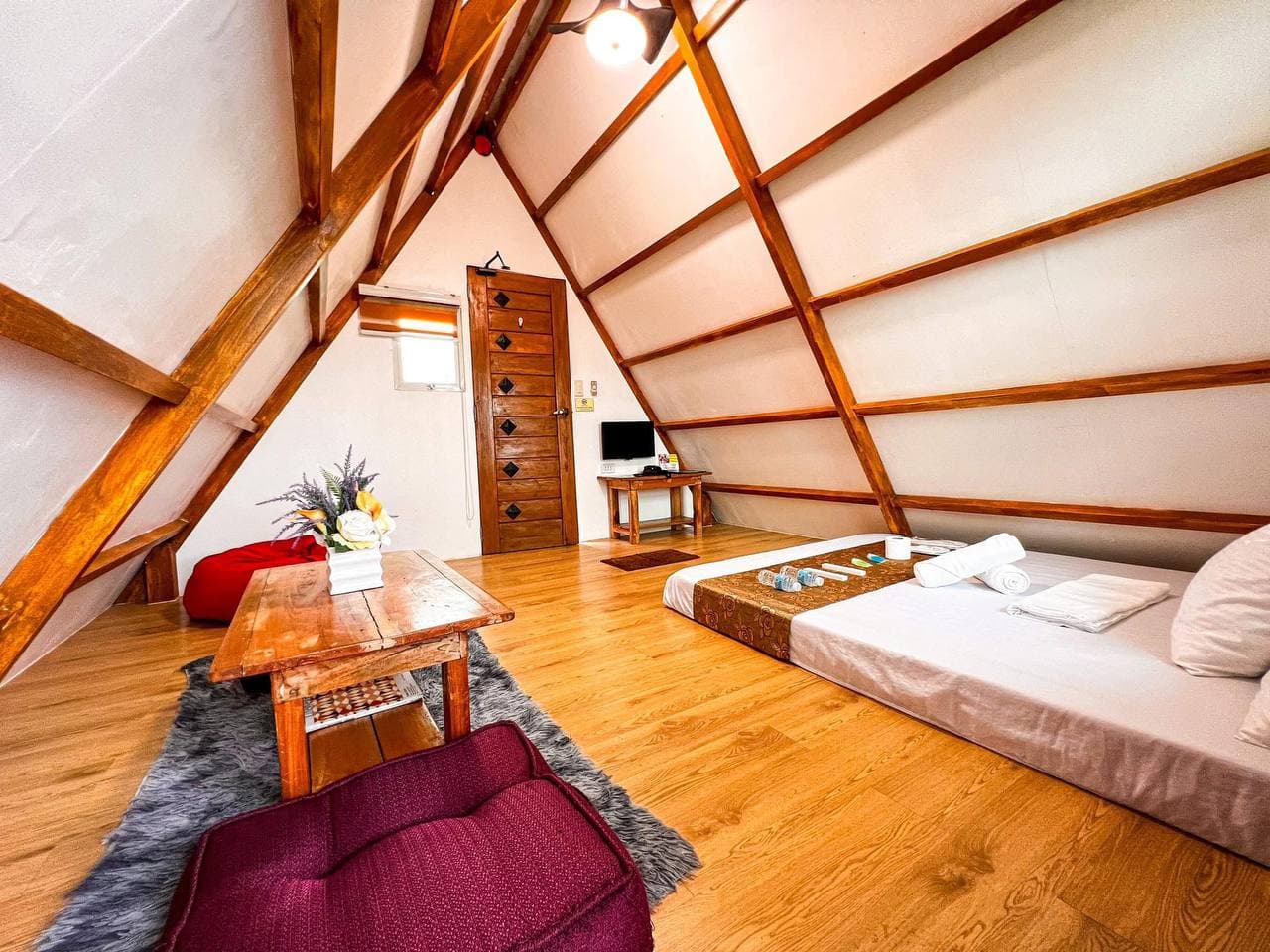 Regular Cabin