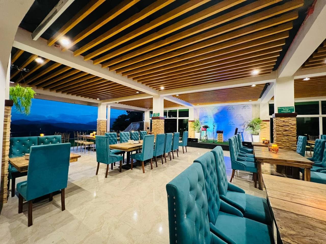 Cielo Alto restaurant atmosphere 6