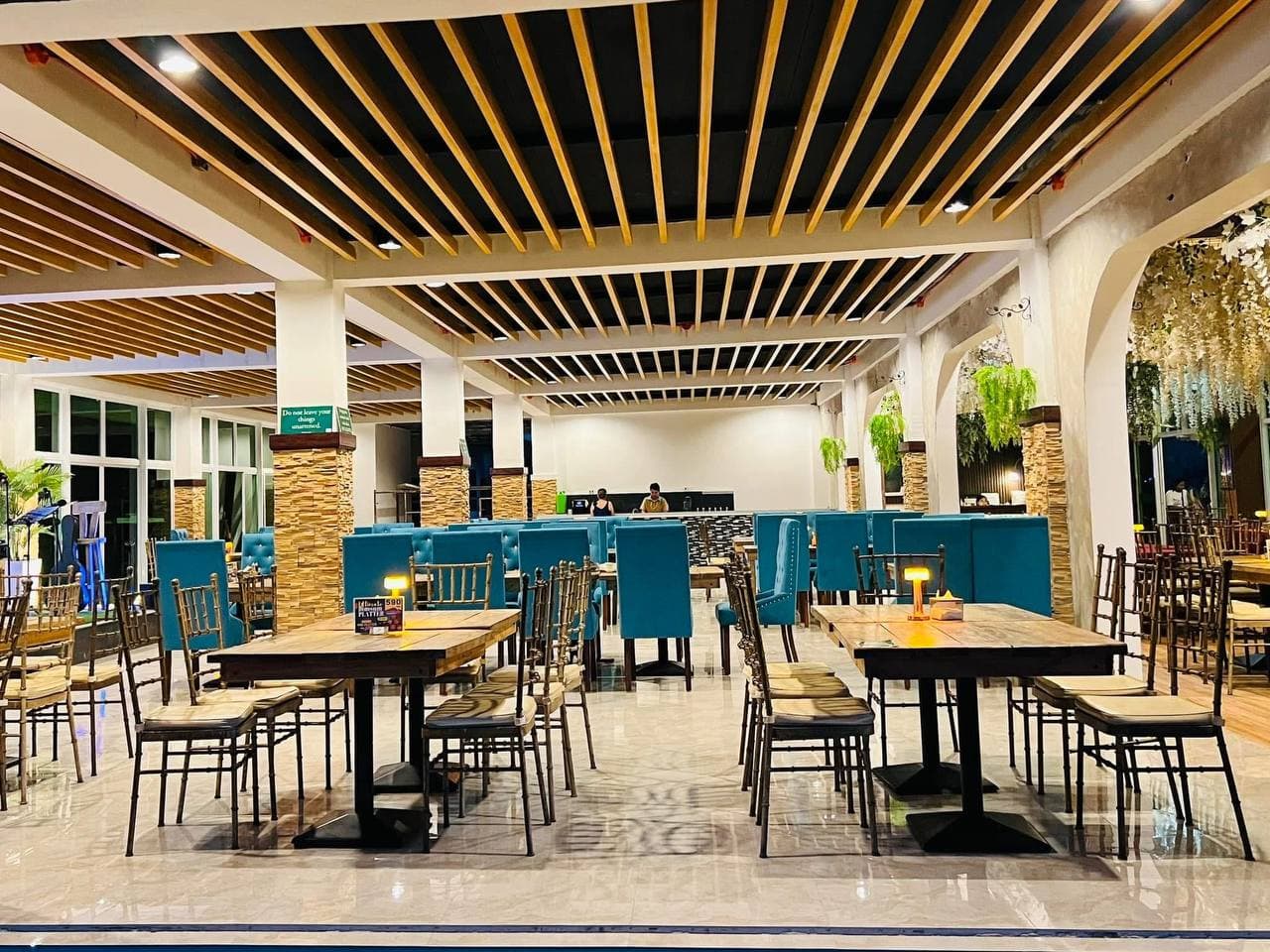 Cielo Alto restaurant atmosphere 7